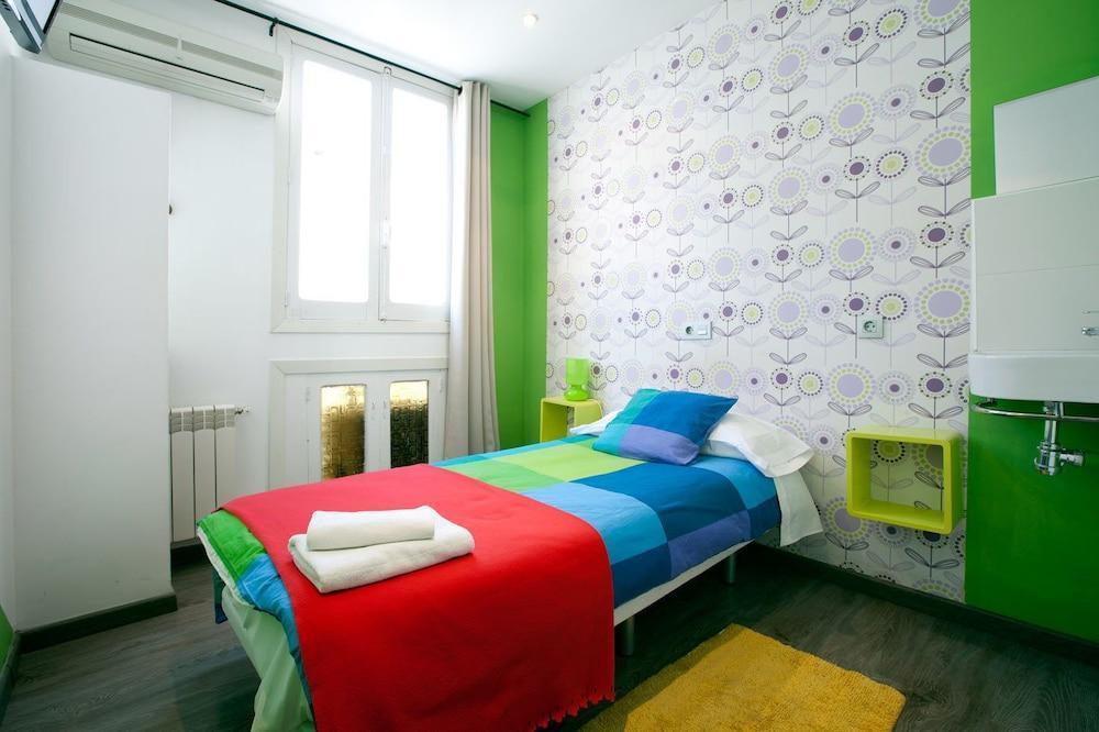 Hostal Abril Мадрид Екстер'єр фото