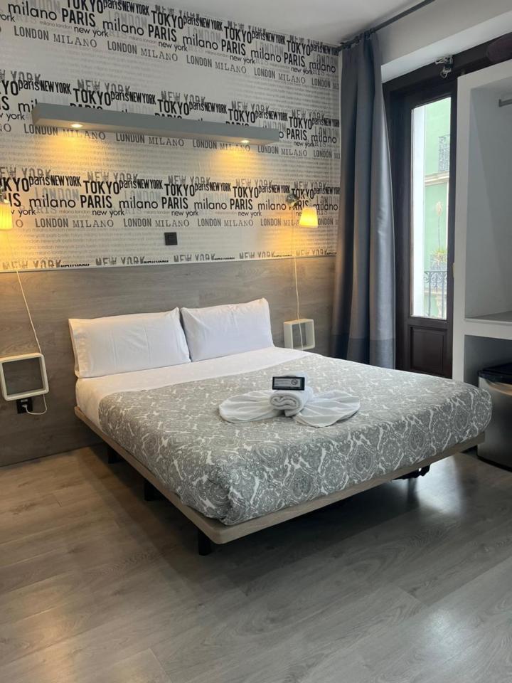 Hostal Abril Мадрид Екстер'єр фото