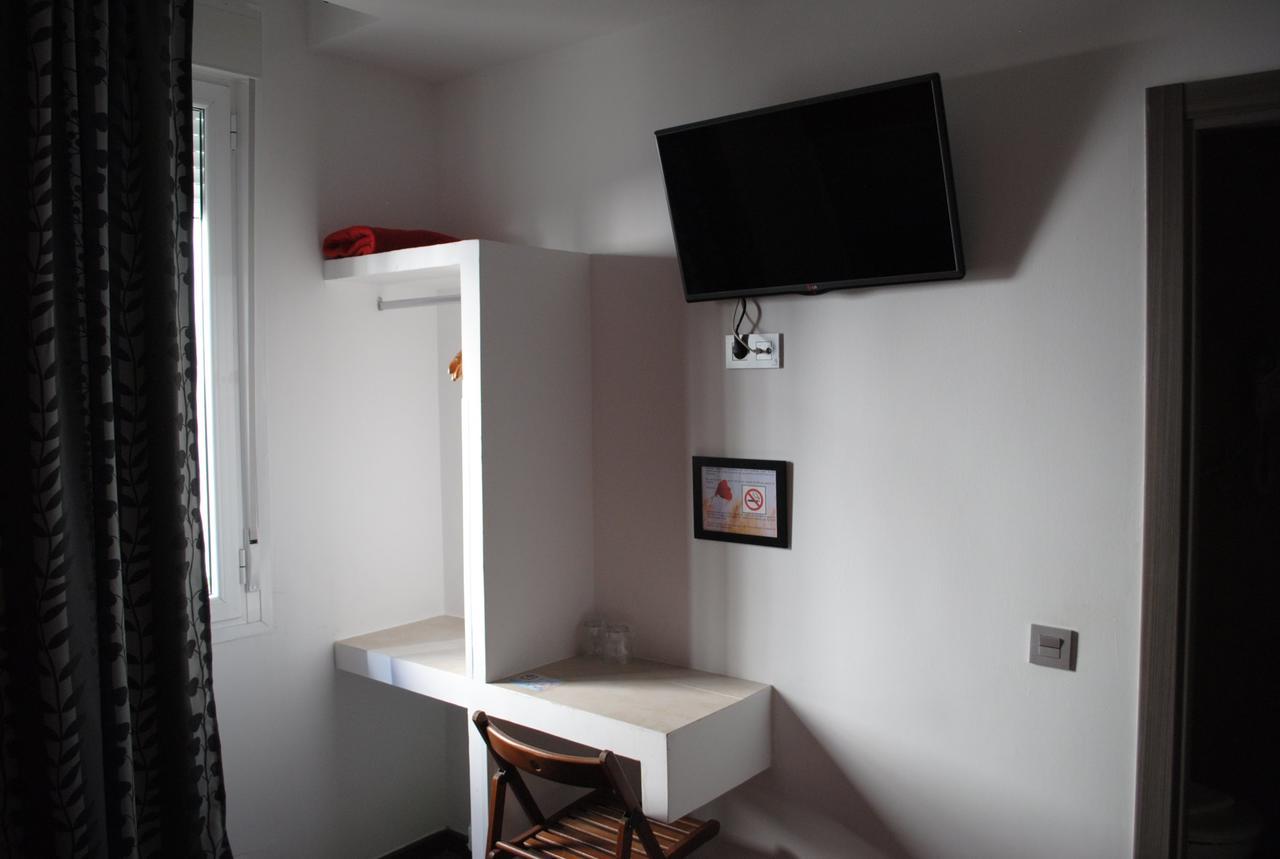 Hostal Abril Мадрид Екстер'єр фото